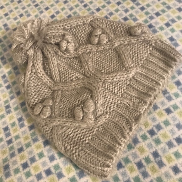 Grey knit pom beanie - Picture 2 of 4